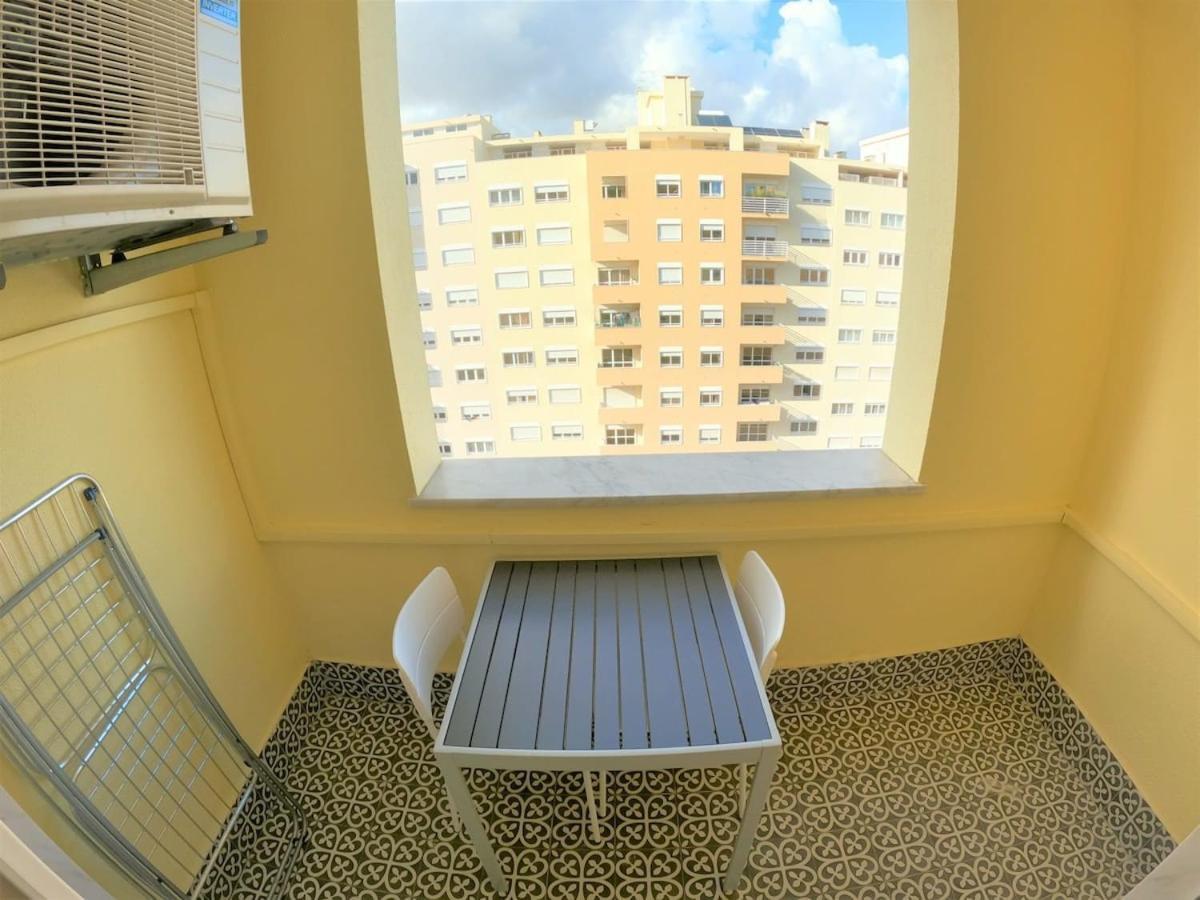 Carnaxide Modern T1 Apartment W Balcony In Carnaxide Oeiras Lisbon المظهر الخارجي الصورة