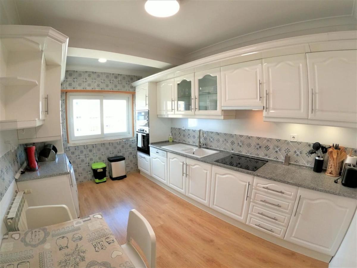 Carnaxide Modern T1 Apartment W Balcony In Carnaxide Oeiras Lisbon المظهر الخارجي الصورة