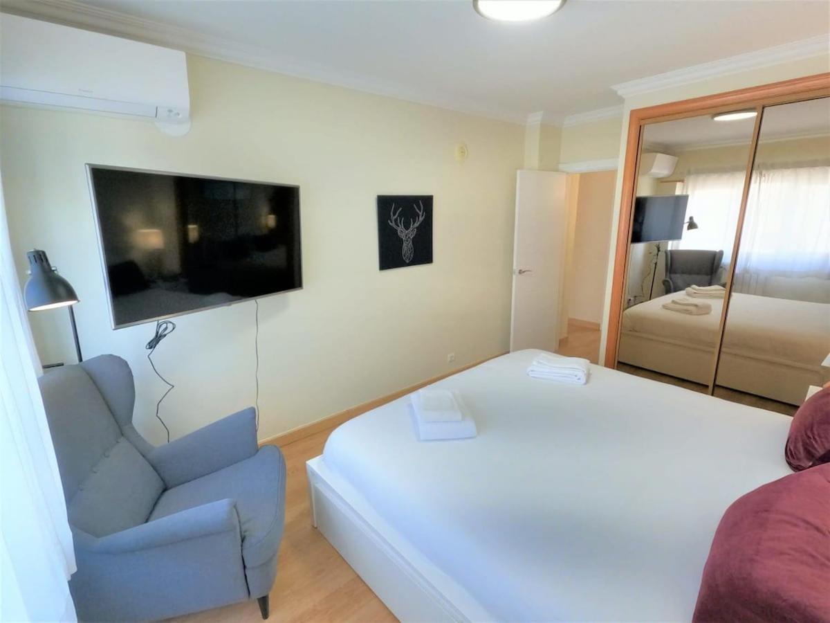 Carnaxide Modern T1 Apartment W Balcony In Carnaxide Oeiras Lisbon المظهر الخارجي الصورة