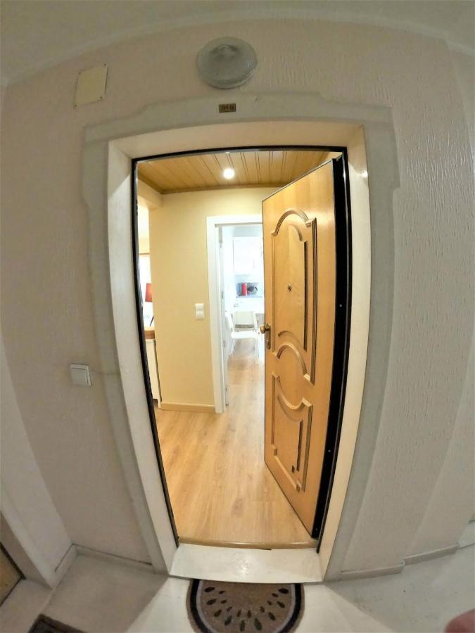 Carnaxide Modern T1 Apartment W Balcony In Carnaxide Oeiras Lisbon المظهر الخارجي الصورة