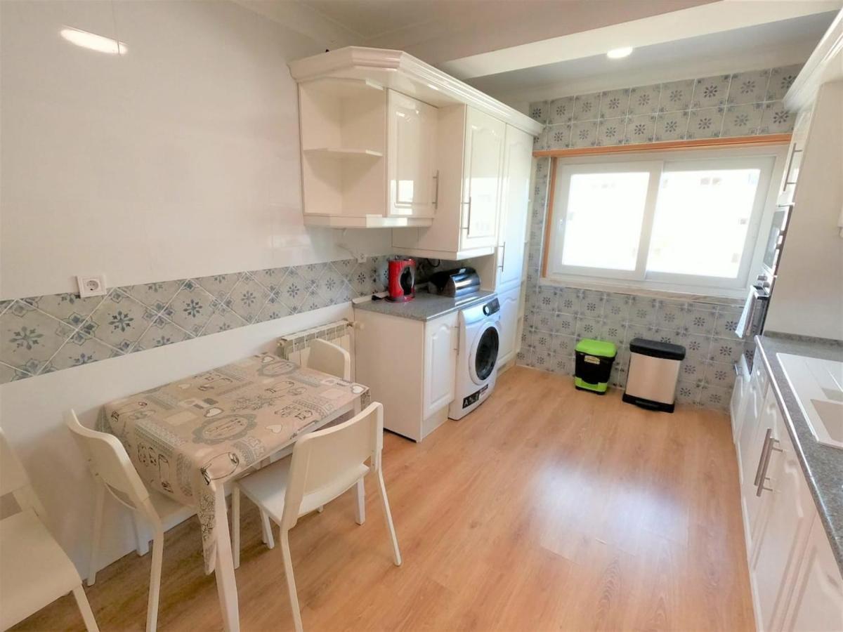 Carnaxide Modern T1 Apartment W Balcony In Carnaxide Oeiras Lisbon المظهر الخارجي الصورة