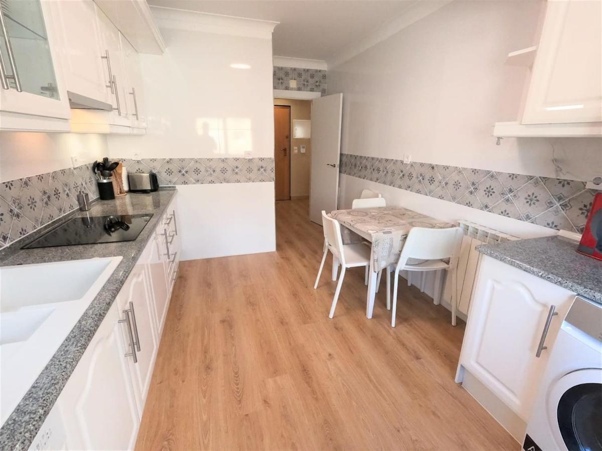 Carnaxide Modern T1 Apartment W Balcony In Carnaxide Oeiras Lisbon المظهر الخارجي الصورة